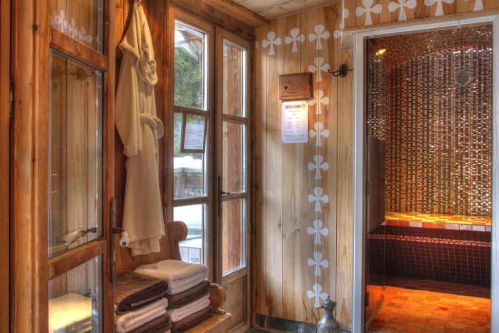 שאמוני Hotel Les Chalets De Philippe Avec Jacuzzis Privatifs מראה חיצוני תמונה