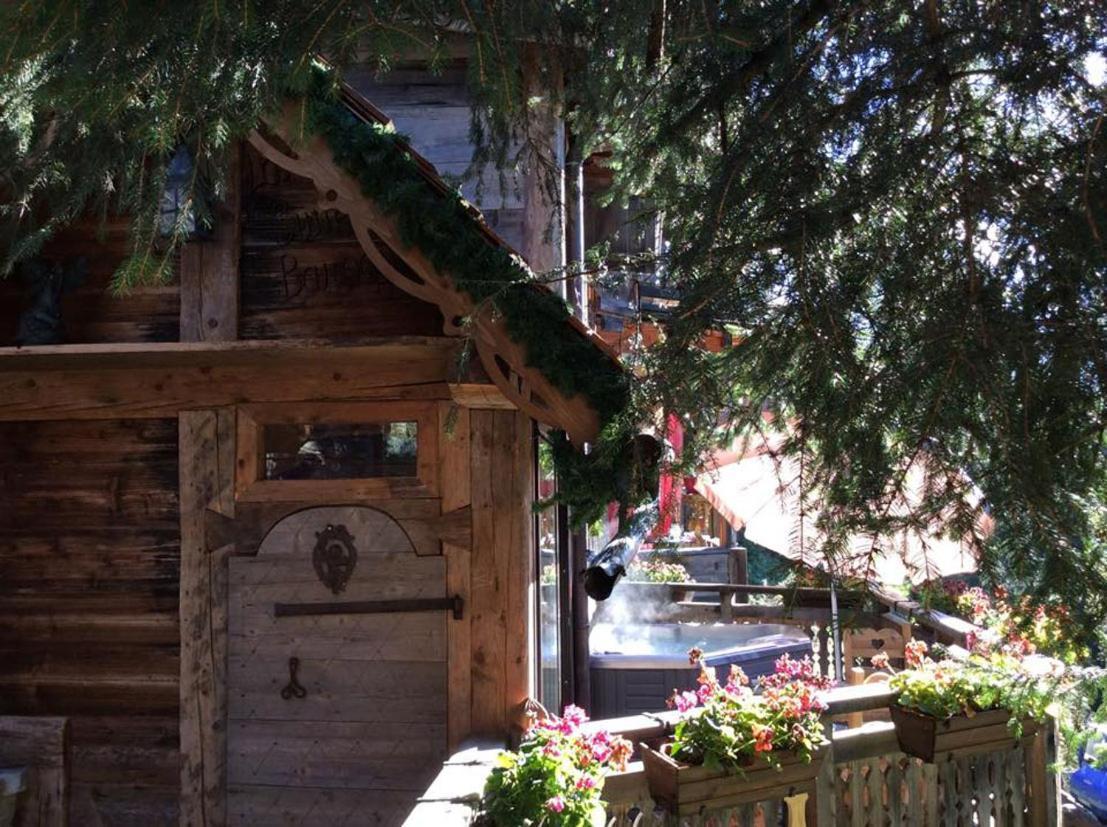 שאמוני Hotel Les Chalets De Philippe Avec Jacuzzis Privatifs מראה חיצוני תמונה