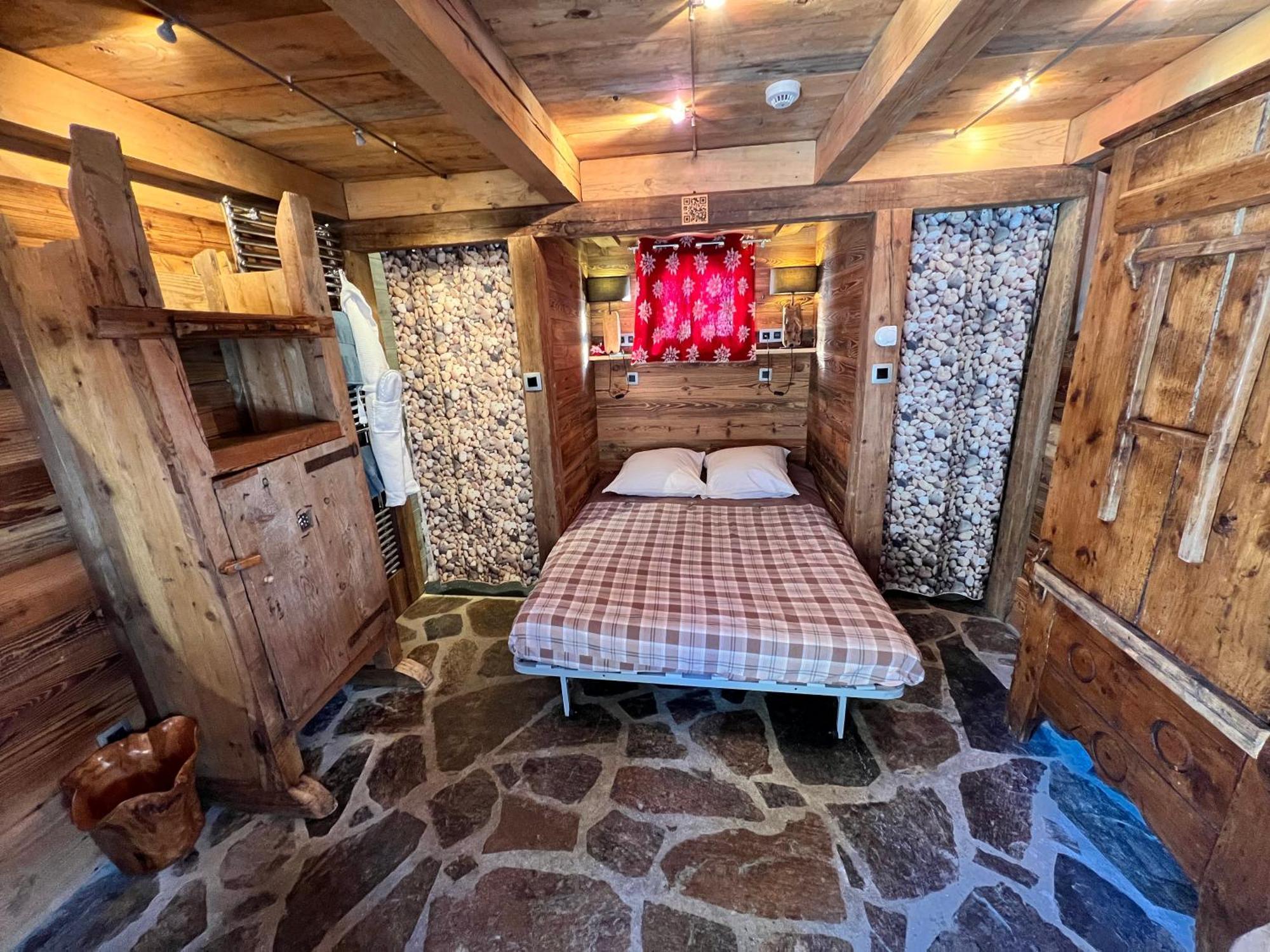 שאמוני Hotel Les Chalets De Philippe Avec Jacuzzis Privatifs מראה חיצוני תמונה